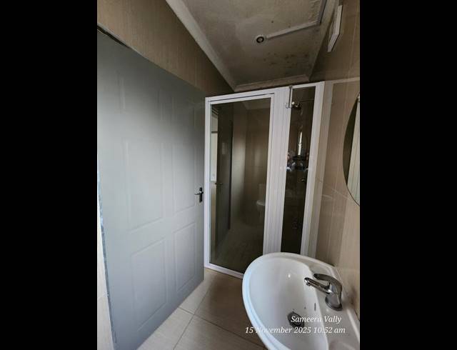 2 BEDROOM PROPERTY TO RENT IN OVERPORT